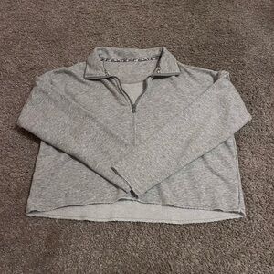grey cropped quarter-zip